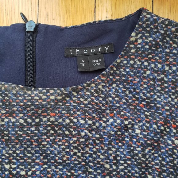 Theory Hodal Silk Layered Tank - Picture 3 of 3